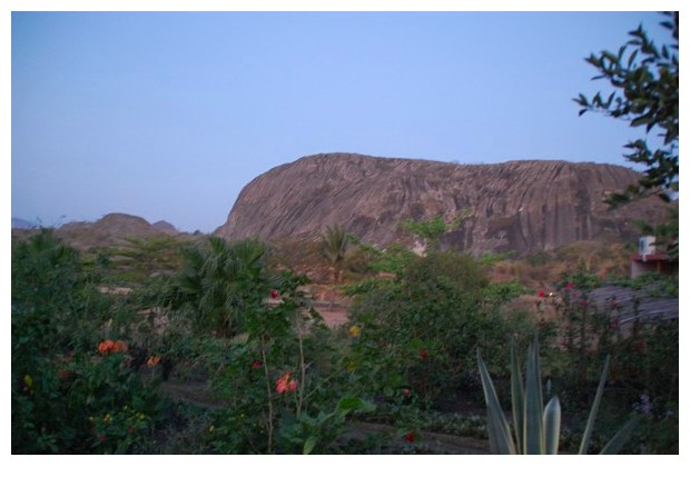 Mozambique Nampula - inselbergs - Monadnocks