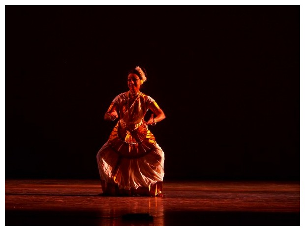 Mohiniattam by Bharathi Shivaji