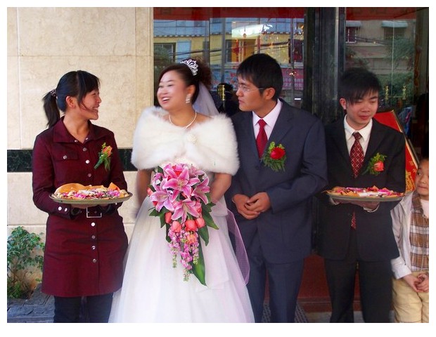 Newly married couple, Kunming, Yunnan