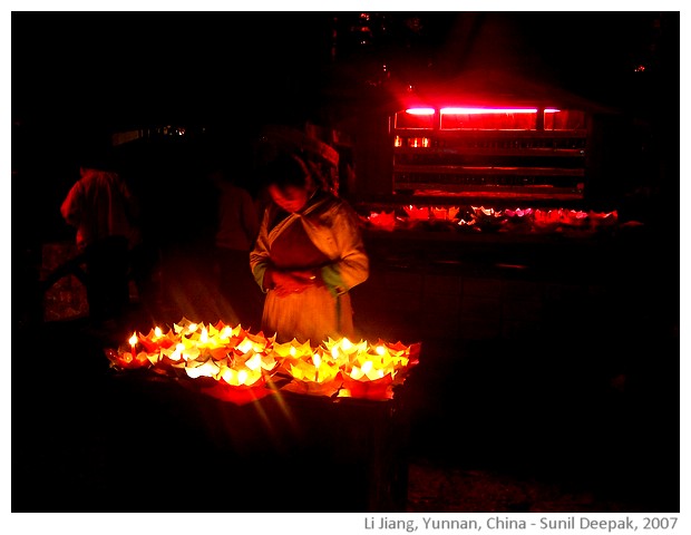 candles, Li Jiang, Yunnan, China - images by Sunil Deepak, 2007