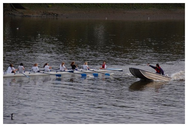 Girls rowing on themes, Hammersmith London
