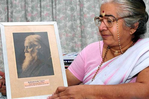 Sr Mythili and Tagore picture