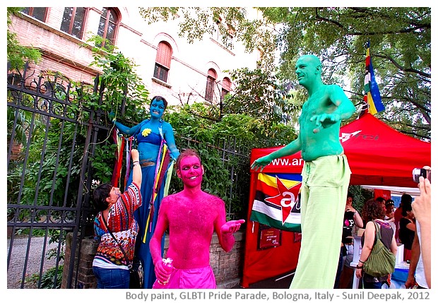 Painted bodies, cultural events, Bologna Italy - images by Sunil Deepak 2005-2013