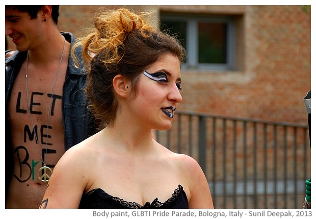 Painted bodies, cultural events, Bologna Italy - images by Sunil Deepak 2005-2013