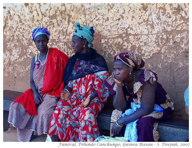 Waiting for funeral, Canchungo, Guinea Bissau - S. Deepak, 2007