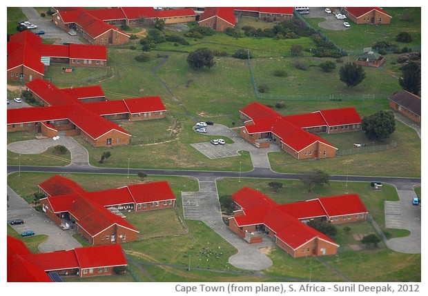 Capetown seen from plane, South Africa - images by Sunil Deepak, 2014