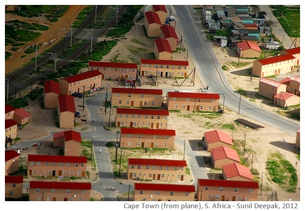 Capetown seen from plane, South Africa - images by Sunil Deepak, 2014