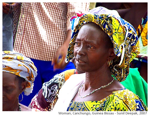 Women, Pelundo, Canchungo, Guinea Bissau - images by Sunil Deepak, 2007