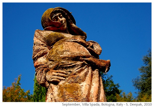 Statues by Nicola Zamboni at Villa Spada, Bologna, Italy - image by Sunil Deepak, 2010