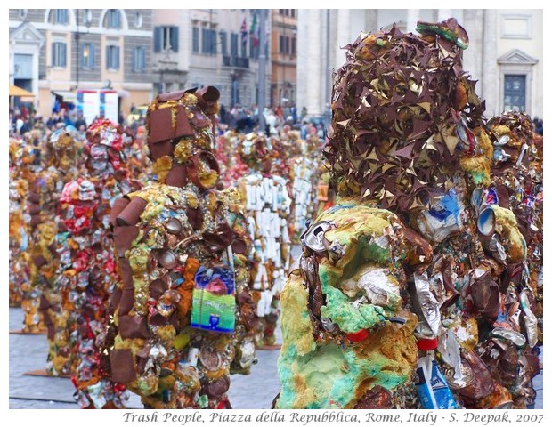 Trash people by Ha Schultz, Rome, Italy - S. Deepak, 2007