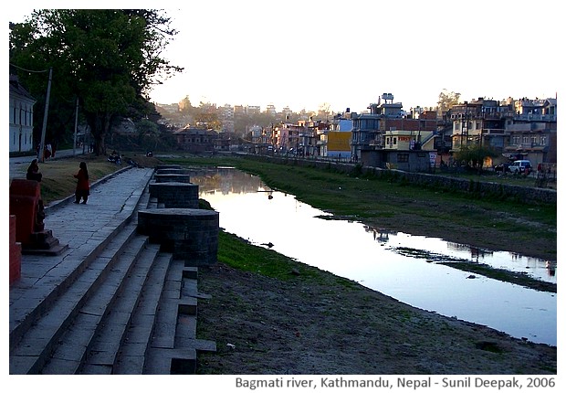 Bagmati river, Kathmandu, Nepal - images by Sunil Deepak, 2006