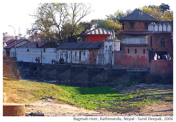 Bagmati river, Kathmandu, Nepal - images by Sunil Deepak, 2006