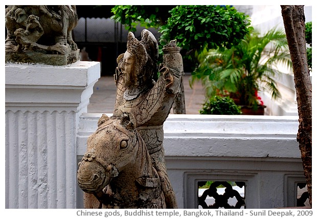 Chinese Buddhist deities, Bangkok, Thailand - images by Sunil Deepak, 2009