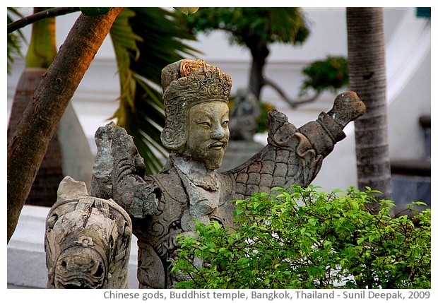 Chinese Buddhist deities, Bangkok, Thailand - images by Sunil Deepak, 2009