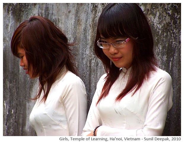 High school students at temple of learning, Hanoi, Vietnam - images by Sunil Deepak, 2010