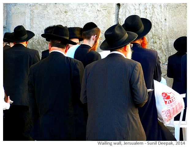 Orthodox jew men with payot, Wailing wall, Jerusalem - images by Sunil Deepak, 2014