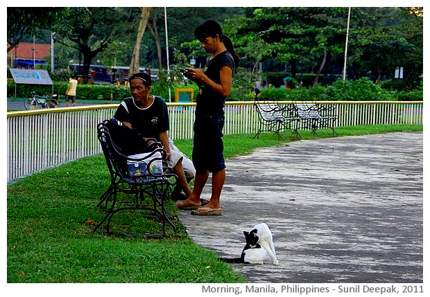 Street persons, Manila, Philippines - images by Sunil Deepak, 2011