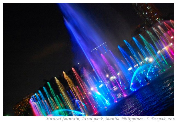 Musical fountain, Rizal Park, Manila - S. Deepak, 2011