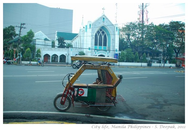 City life, Rizal Park, Manila - S. Deepak, 2011