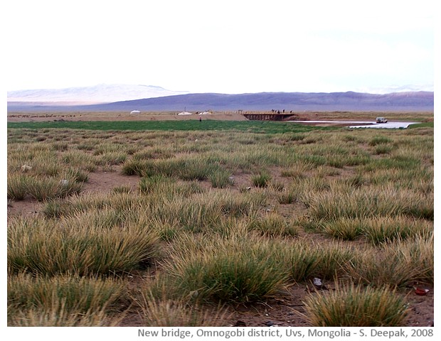 Building new bridge in Omnogobi, Uvs, Mongolia - S. Deepak, 2008