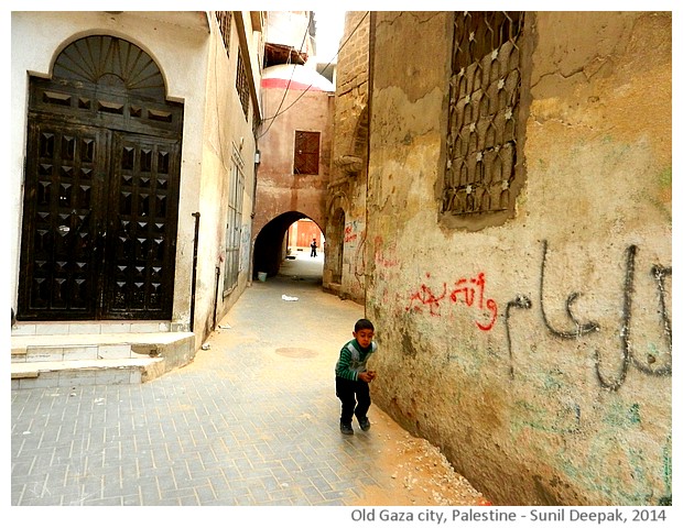 Streets, Old city, Gaza, Palestine - images by Sunil Deepak, 2014