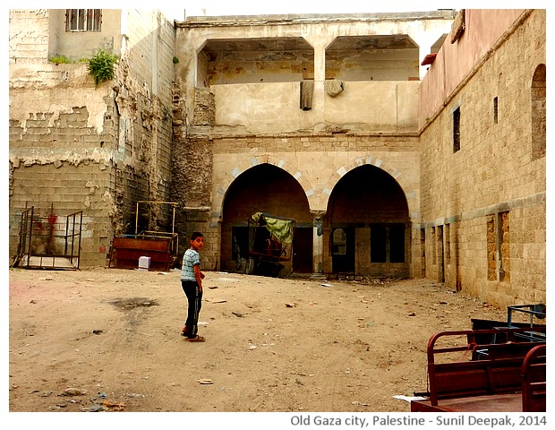 Streets, Old city, Gaza, Palestine - images by Sunil Deepak, 2014