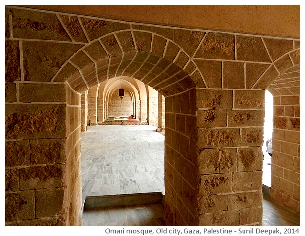 Omari mosque, old city, Gaza - images by Sunil Deepak, 2014