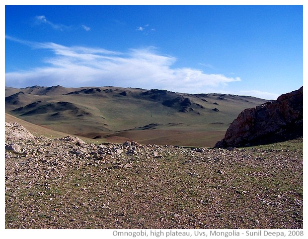 Omnogobi mountain plateau, Uvs, Mongolia - images by Sunil Deepak