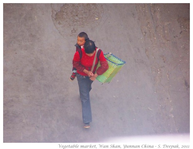 Vegetable market, Wan Shan, Yunnan, China - S. Deepak, 2010