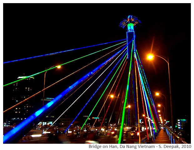 Bridge on Han/Da Nang at night - S. Deepak, 2010