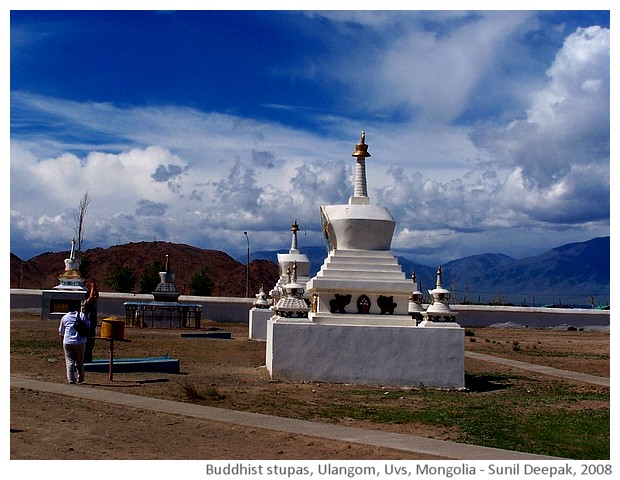 A Buddhist journey - images by Sunil Deepak, 2014