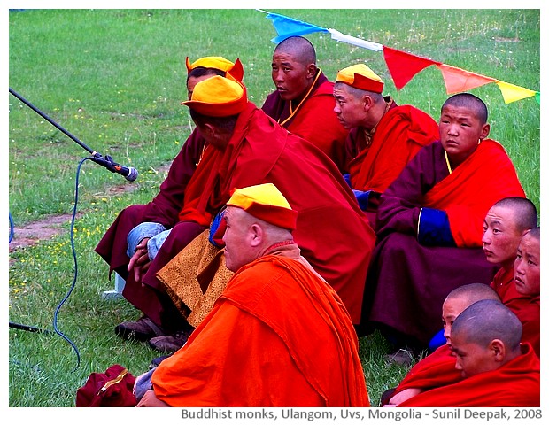 A Buddhist journey - images by Sunil Deepak, 2014