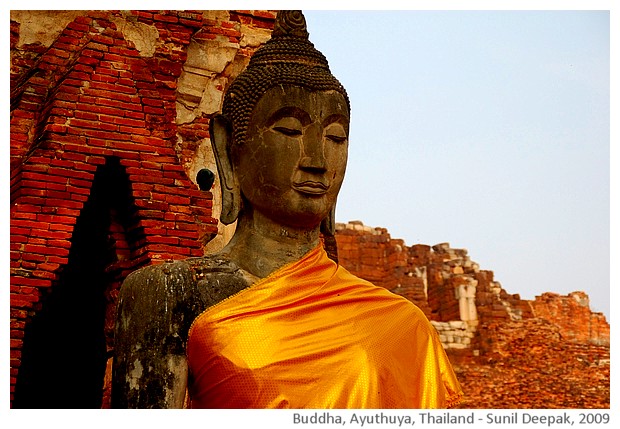 A Buddhist journey - images by Sunil Deepak, 2014