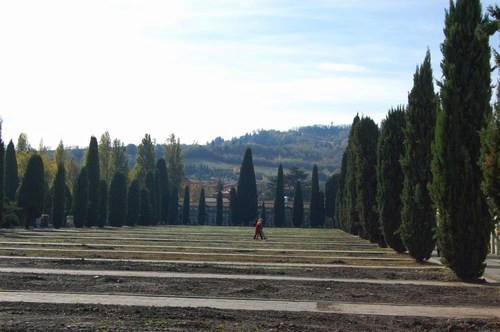 Monumental graves in Certosa cemetery of Bologna, Italy - images by S. Deepak, 2011
