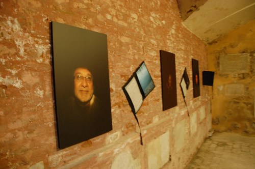 Monumental graves in Certosa cemetery of Bologna, Italy - images by S. Deepak, 2011