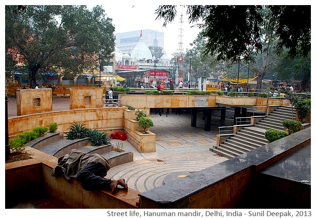 Street life Delhi, India - images by Sunil Deepak