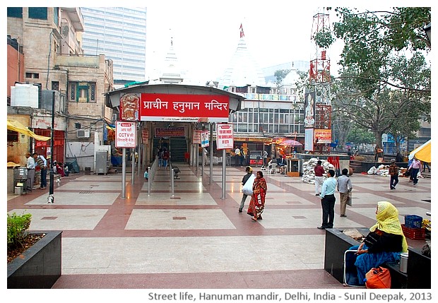 Street life Delhi, India - images by Sunil Deepak