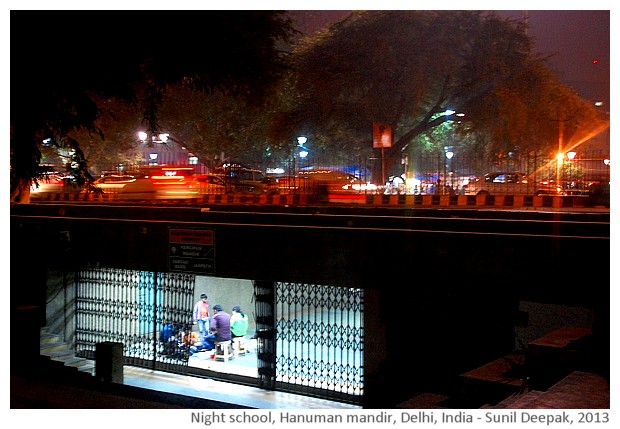 Street life Delhi, India - images by Sunil Deepak