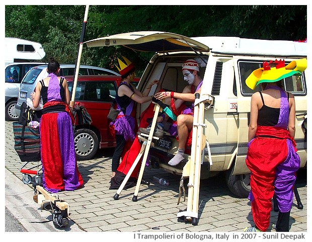 Trampolieri - stilt walkers of Bologna 2005-11, Images by Sunil Deepak