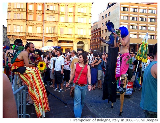 Trampolieri - stilt walkers of Bologna 2005-11, Images by Sunil Deepak