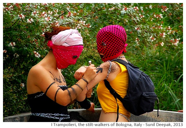 I Trampolieri, the stilt-walkers of Bologna - images by Sunil Deepak, 2012-13