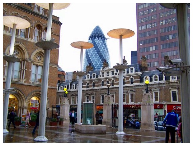 Images of Blue colour in London - Liverpool station