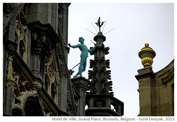 Brass statues, Hotel de Ville, Grand Place, Brussels, Belgium - images by Sunil Deepak, 2013