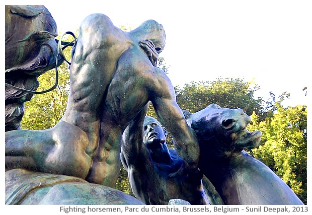 Fighting horsemen sculpture, Brussels, Belgium - images by Sunil Deepak, 2013