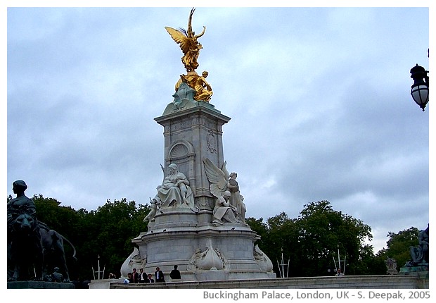 Around Buckingham Palace, London UK - images by Sunil Deepak, 2005