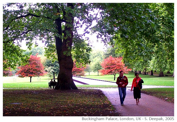 Around Buckingham Palace, London UK - images by Sunil Deepak, 2005