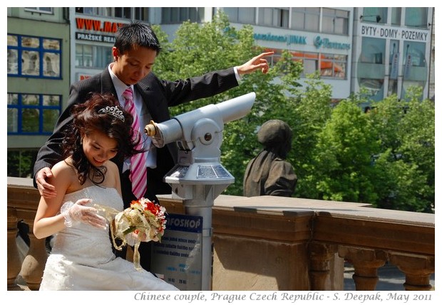 A chinese newly wed couple, Prague - Images by S. Deepak