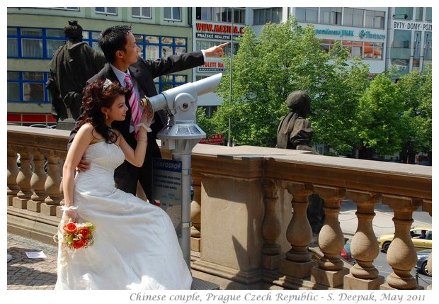 A chinese newly wed couple, Prague - Images by S. Deepak