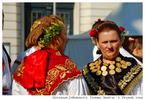 Slovenian folk dancers - S. Deepak, 2009