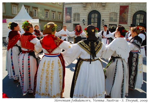 Slovenian folk dancers - S. Deepak, 2009